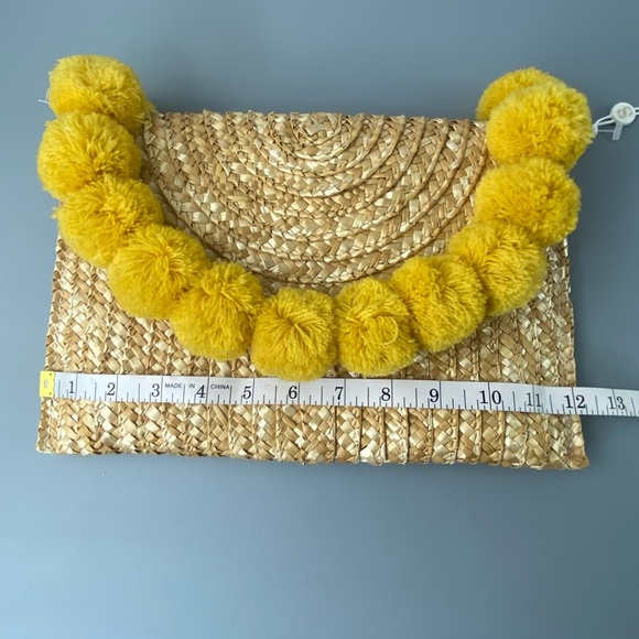 Shiraleah straw clutch with yellow pom pom balls fully lined NWT - Picture 8 of 8